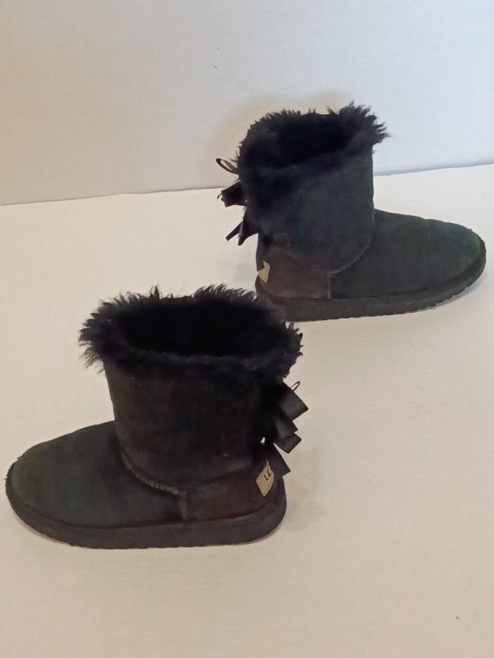 UGG Kids Bailey Bow II Black Suede Boots Youth Size 1 - Picture 4 of 9